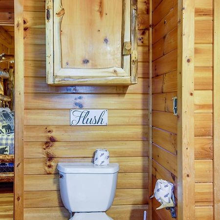 Sevierville Cabin With Wraparound Deck And Lake Access מראה חיצוני תמונה