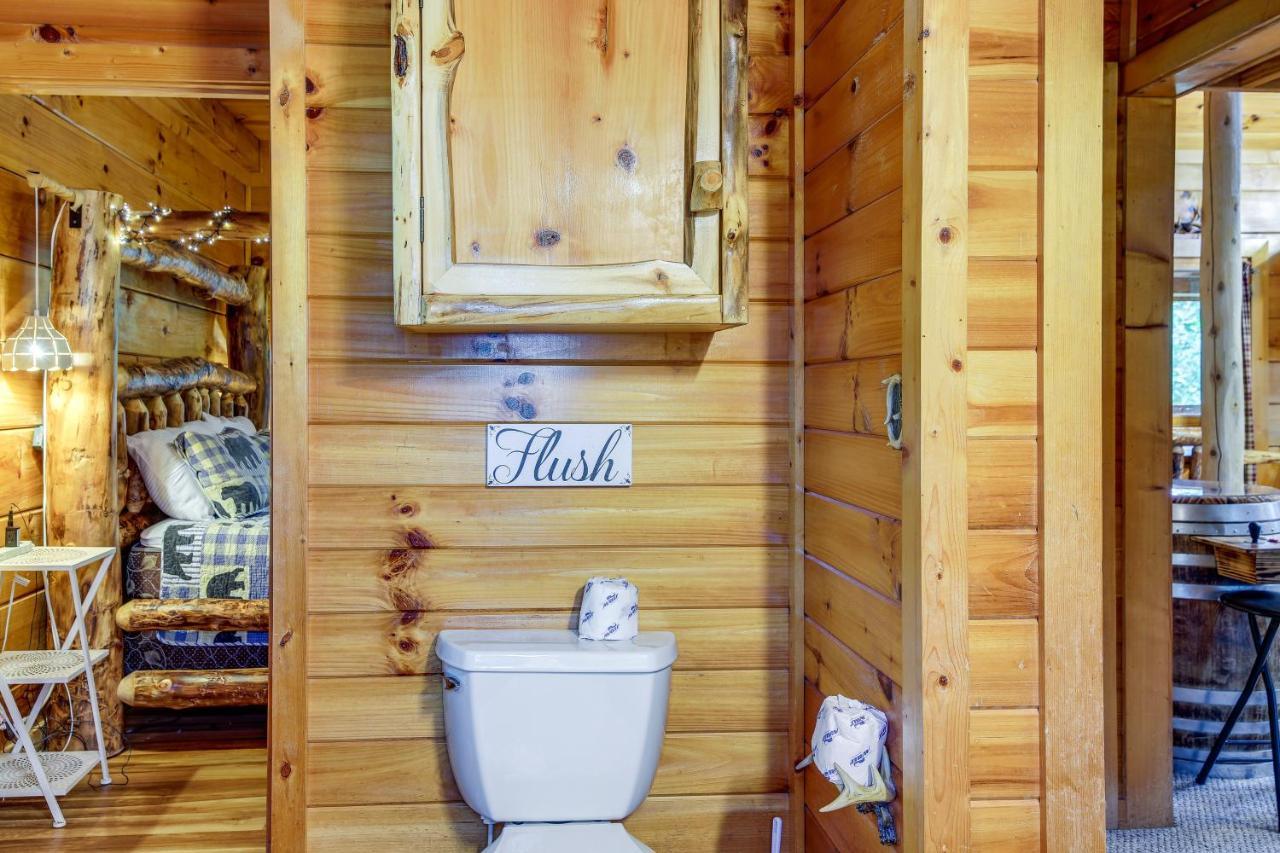Sevierville Cabin With Wraparound Deck And Lake Access מראה חיצוני תמונה