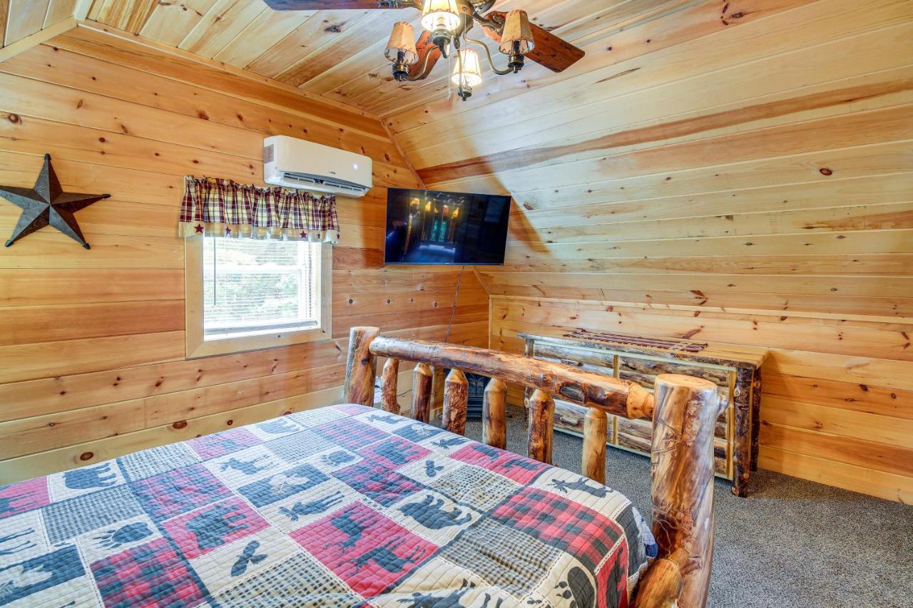 Sevierville Cabin With Wraparound Deck And Lake Access מראה חיצוני תמונה
