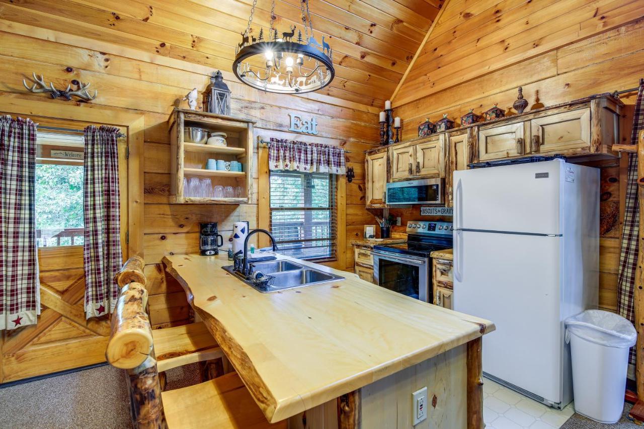 Sevierville Cabin With Wraparound Deck And Lake Access מראה חיצוני תמונה